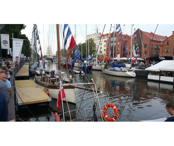 krantine-didesniems-laivams-2_1553603805-5c8eaf65930e8aaca01d6a2a718b5b4e.jpg
